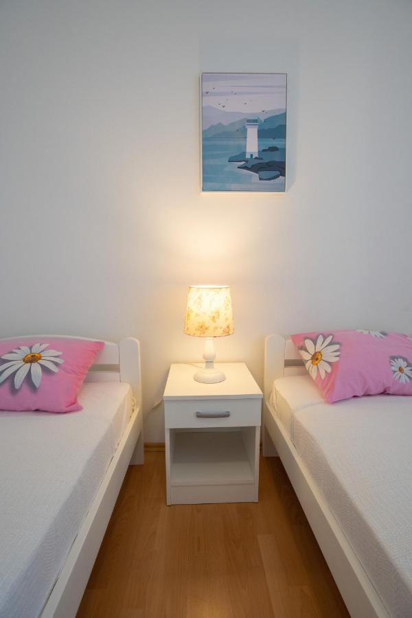 Apartament Kuca Za Odmor Denona Borovići Zewnętrze zdjęcie